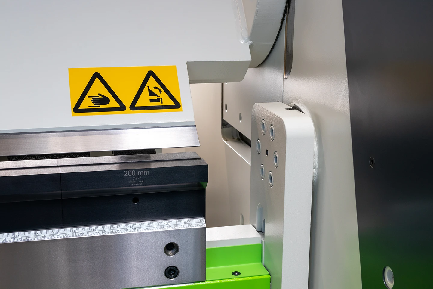 free space in the sides of cidan folding machine pro