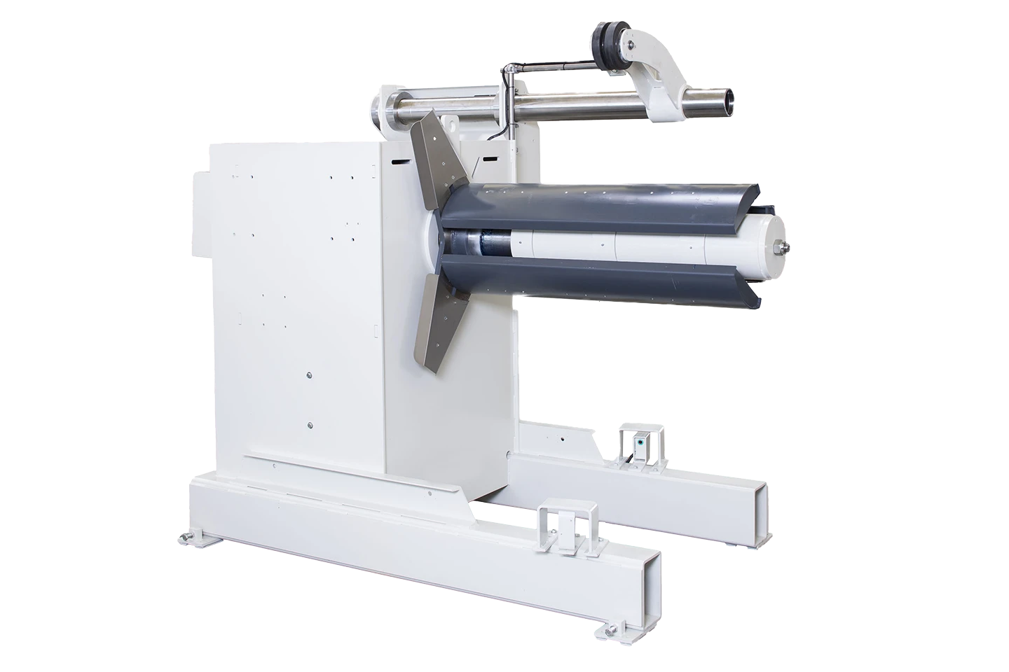 forstner motoriserad haspel för plåtcoil upp till 8 ton mot vit bakgrund